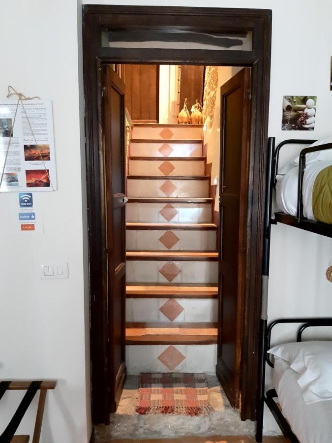 La Casa Del Pittore Di Petralia เปตราเลียโซปรานา ภายนอก รูปภาพ