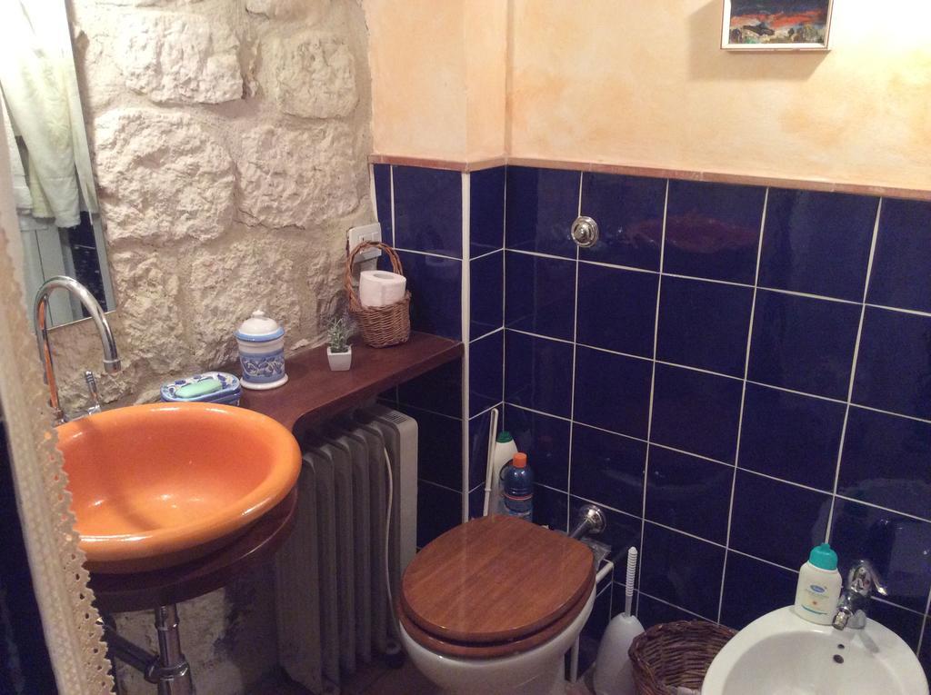 La Casa Del Pittore Di Petralia เปตราเลียโซปรานา ห้อง รูปภาพ
