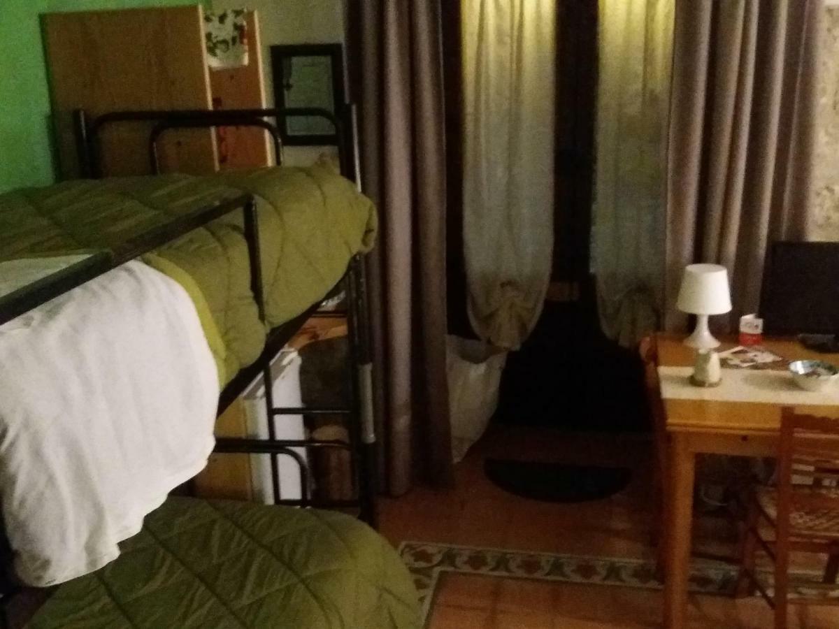 La Casa Del Pittore Di Petralia เปตราเลียโซปรานา ภายนอก รูปภาพ